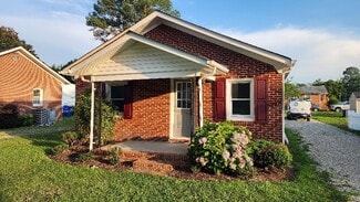 1513 Griggs St, Suffolk, VA 23434