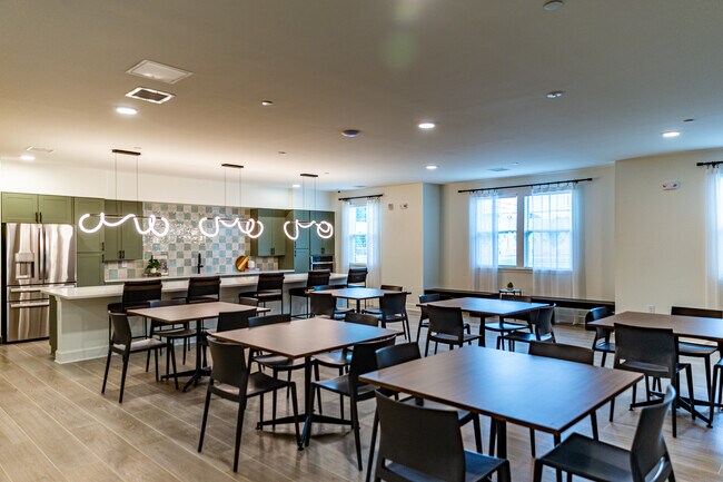 Brentwood Commons, Atlanta, GA 30311 - photo 4