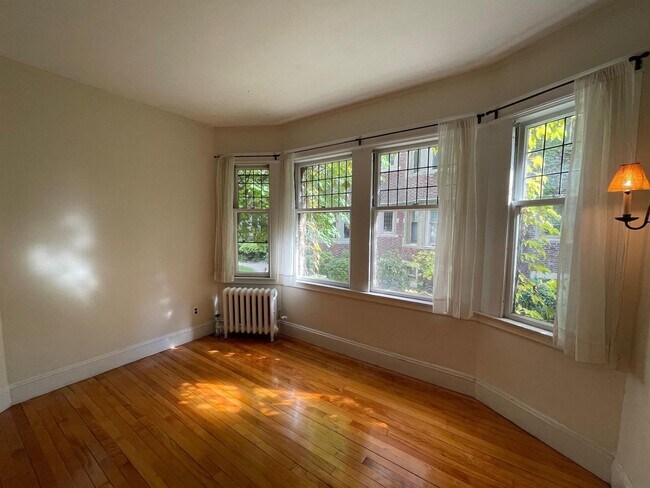 The Castle unit 14, Cambridge, MA 02138 - photo 7