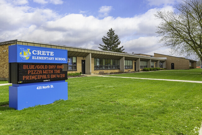 Crete Elementary School serves students living in Crete.