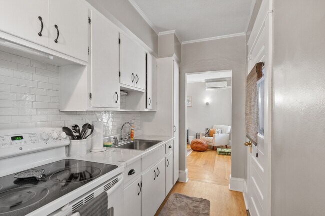 68 Walnut St unit 1S, Manchester, NH 03104 - photo 7