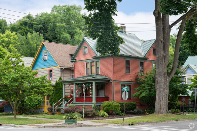 Homes in Fall Creek on average sell after 53 days on the market.