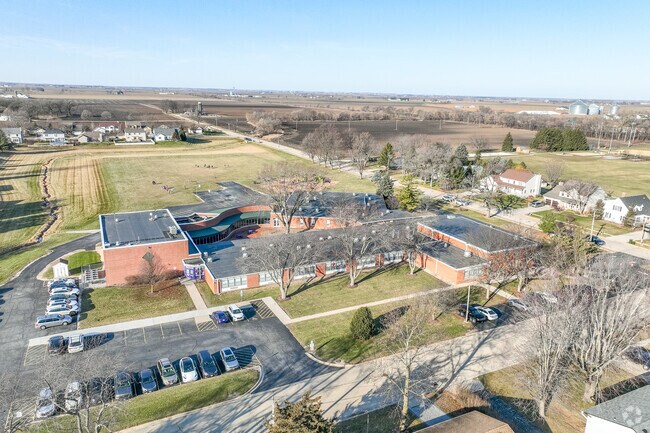 Hampshire Middle School is apart of Community Unit School District 300.