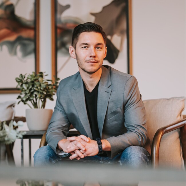 Agent Photo