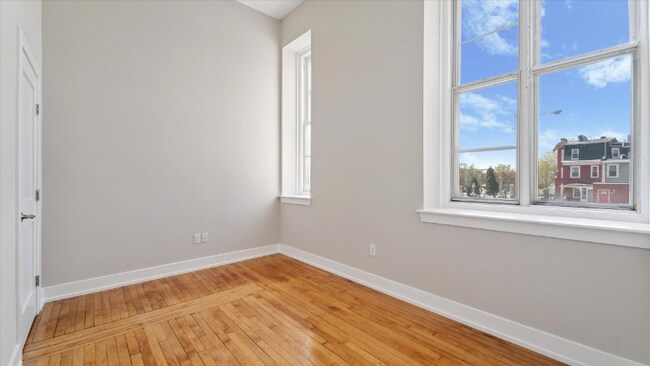 4635 E Thompson St unit 2, Philadelphia, PA 19137 - photo 3
