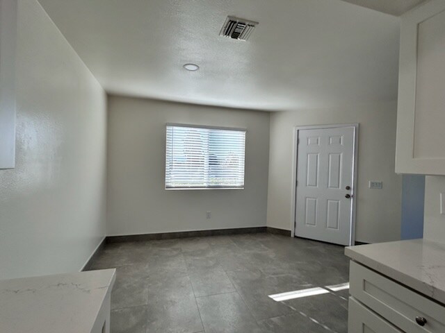 28267 Via Princesa unit B, Murrieta, CA 92563 - photo 5