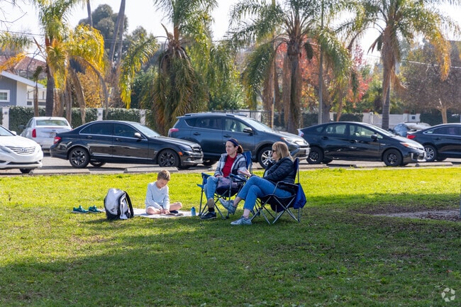 Pack a picnic and spend a sunny afternoon relaxing in one of Reseda’s welcoming parks.
