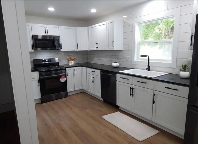 1713 5th St, La Porte, IN 46350 - photo 6