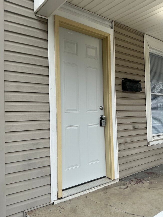 1522 N E St unit 1, Richmond, IN 47374 - photo 2