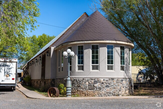 The Graystone offers smoked brisket one weekend per month.