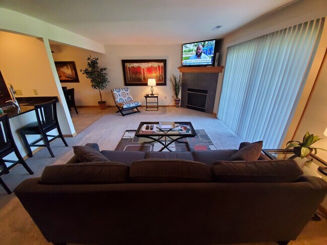 2309 Deer Park Dr unit ID1059803P, Pewaukee, WI 53072 - photo 2