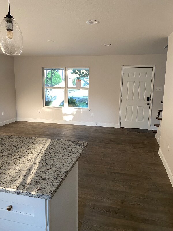 1805 S Franklin St, Irving, TX 75060 - photo 3