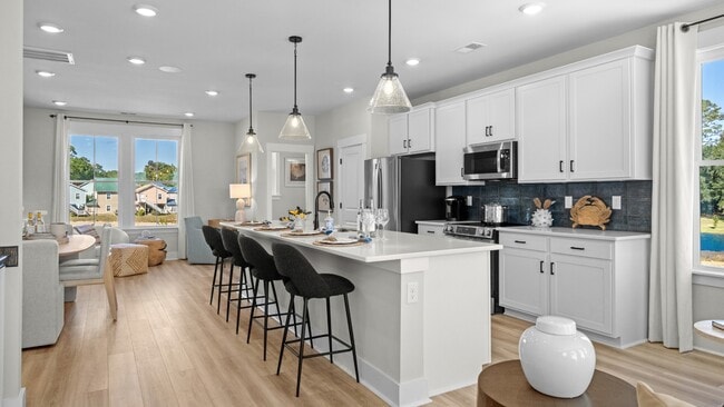 1820 Helm Ave, North Charleston, SC 29405 - photo 2