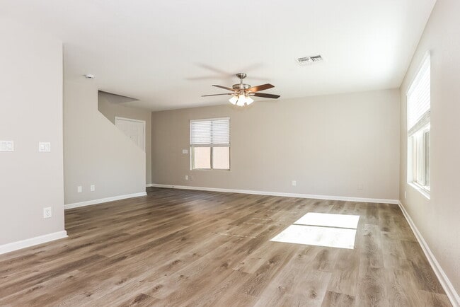 10857 E Carol Ave, Mesa, AZ 85208 - photo 4