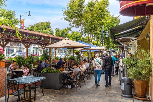 Nearby Burlingame Ave. is the social hub of Burlingame Gardens.