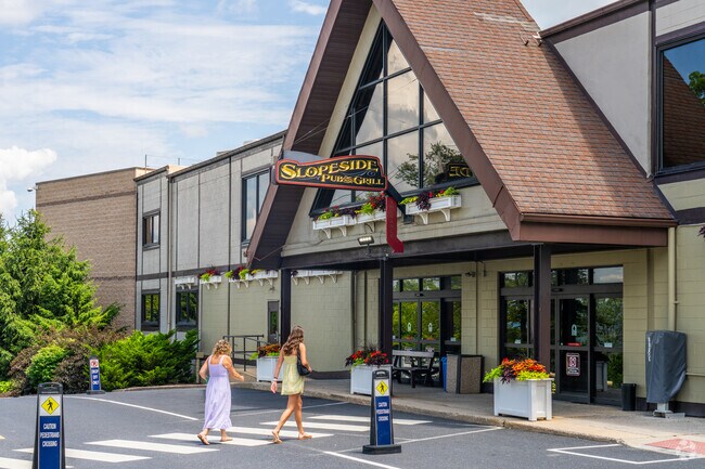 Blue Mountain features the popular Slopeside Pub & Grill.
