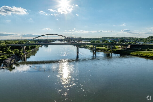 The Missouri River runs throughout the area and is a quick drive from Morningside.
