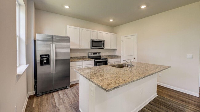 301 Eclipse St, Charles Town, WV 25414 - photo 7