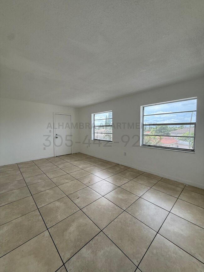 Alhambra Apartments, Miami, FL 33135 - photo 7