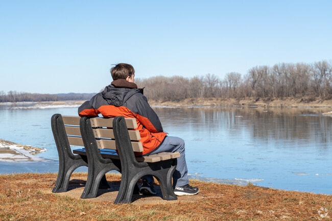 Enjoy the views Washington has to offer from the banks of the Missouri River.