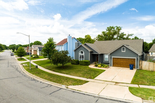 Sidewalks conveniently run throughout the Chisholm Creek neighborhood.