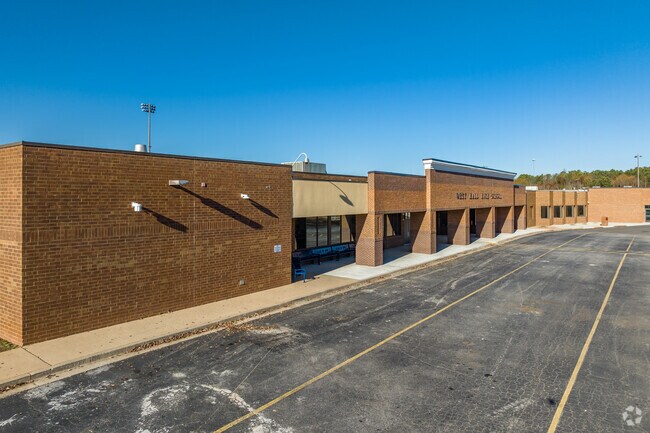 West Hall High School has a student to teacher ratio of 16 to 1.