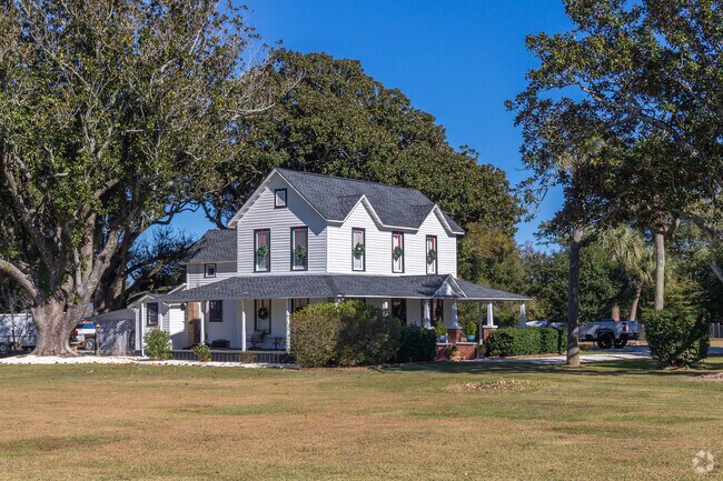 Life slows down a little in sweet home Foley, Alabama.