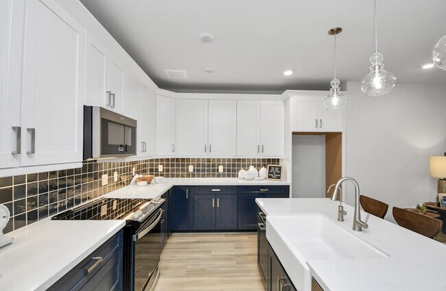 Gatherings at Westview unit 3404, Houston, TX 77055 - photo 7