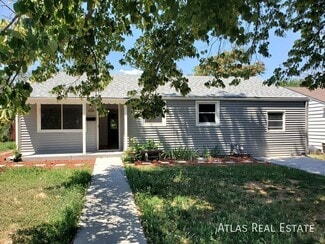 1131 Geneva St, Aurora, CO 80010