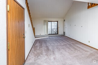 4700-4721 S Supreme Ct, Greenfield, WI 53228