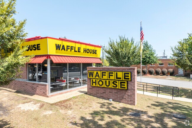 Waffle House in Uptown Augusta is a 24/7 spot famous for its Southern breakfast comfort foods.