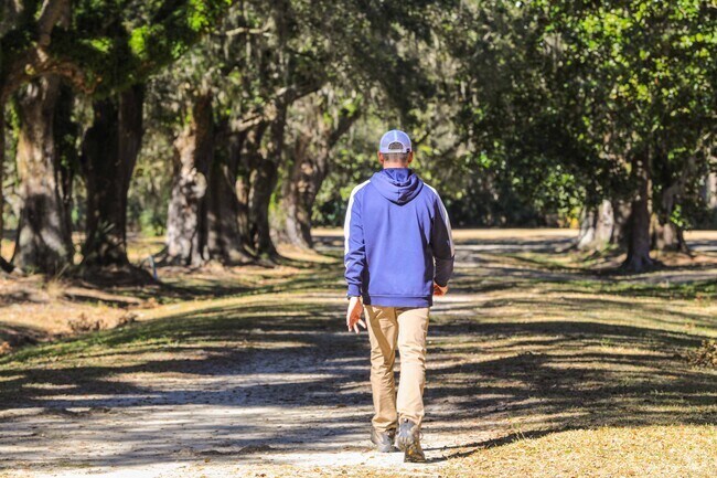 Darrell Creek residents can enjoy a beautiful walk in the nearby Laurel Park.