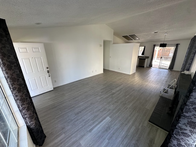 4732 Katrina Place, Palmdale, CA 93552 - photo 3