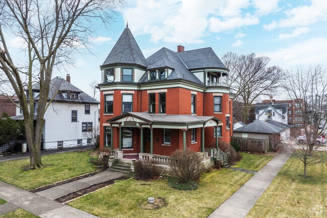 Maywood has a number historic homes that are in wonderful condition.