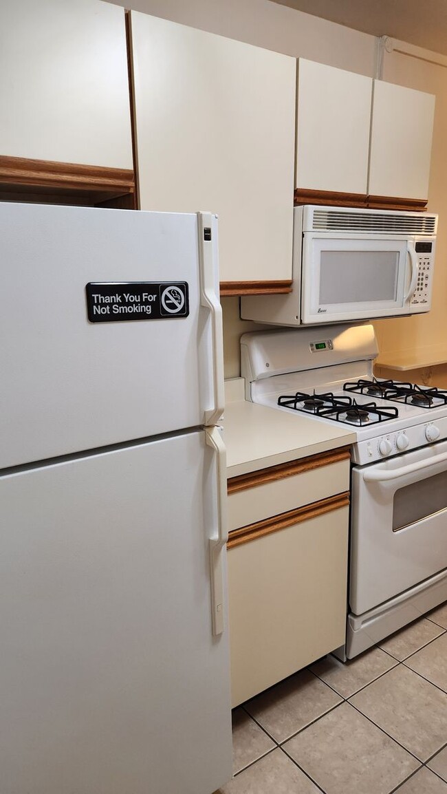 271 Regency Park Dr Unit 271, Agawam, MA 01001