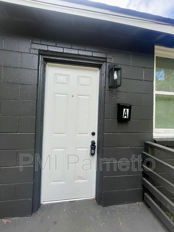 2205 Harper St unit A, Columbia, SC 29204 - photo 3