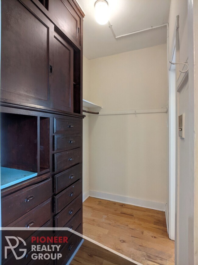 4857 N Damen Ave unit 4851-103, Chicago, IL 60625 - photo 7