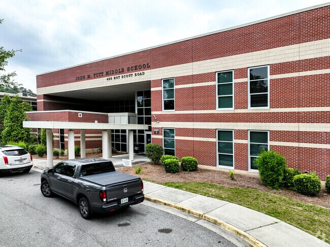 Tutt Middle School is a public option for West Augusta.