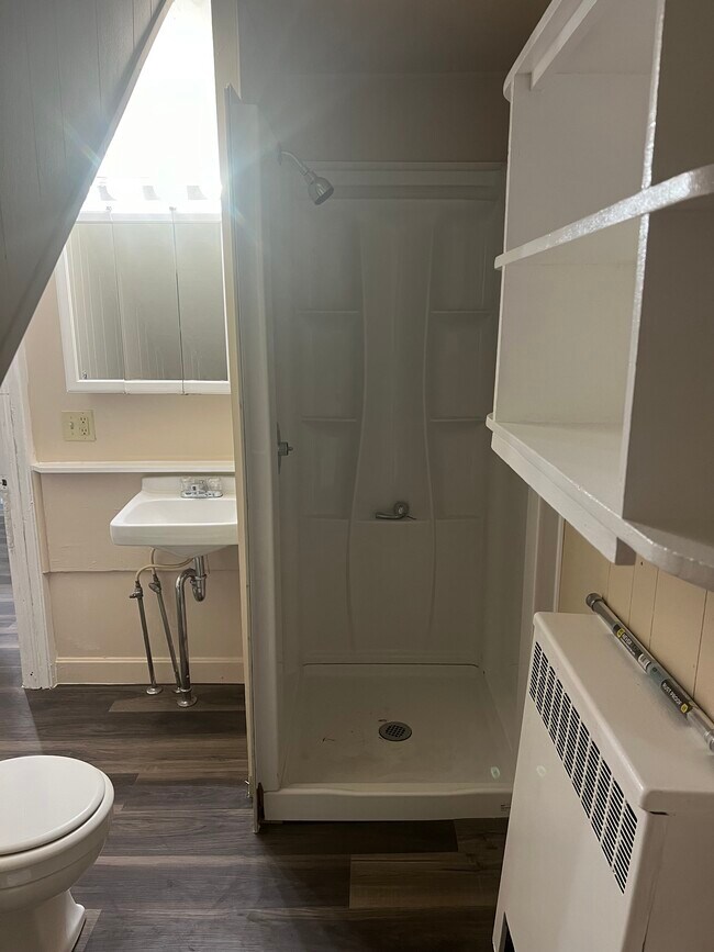 352 Court St unit 3, Auburn, ME 04210 - photo 6