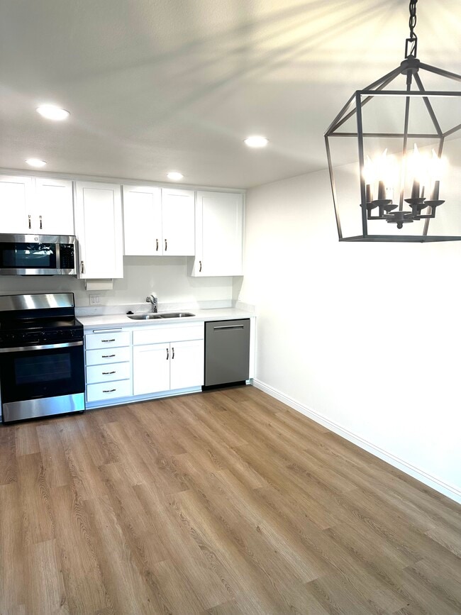 2207 Moss Ct, Thousand Oaks, CA 91362