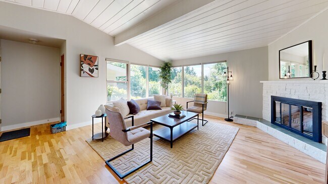 8711 Bowdoin Way, Edmonds, WA 98026 - photo 2