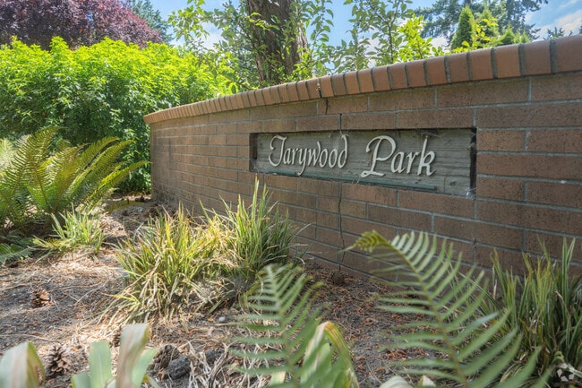 Tarywood offers all of the comforts of suburban living with easy access to nearby cities.