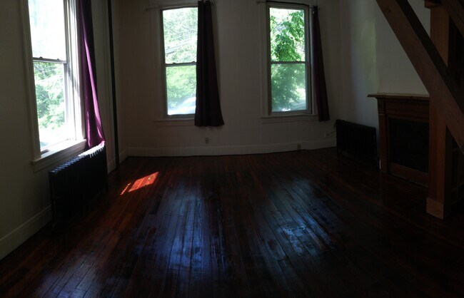 2232 Ravine St unit 1, Cincinnati, OH 45219 - photo 5