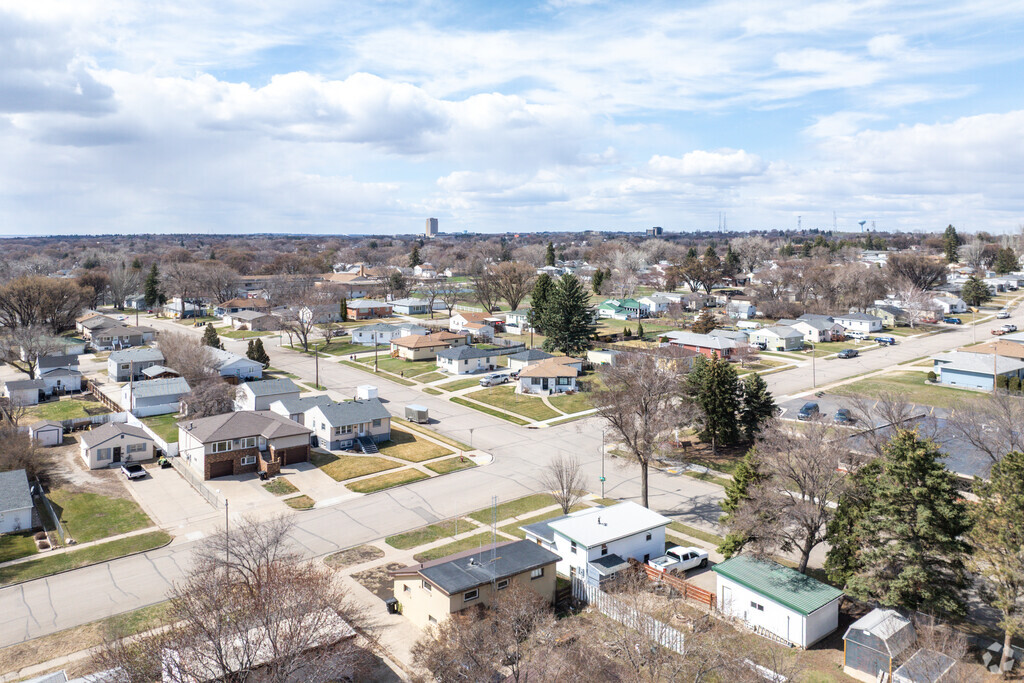 Hillside South offers residents suburban living with many nearby parks and amenities.