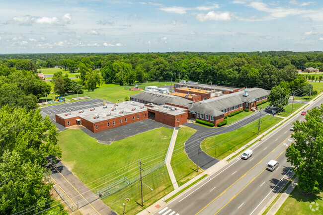Promise Academy Spring Hill is a public charter school in Memphis, TN.