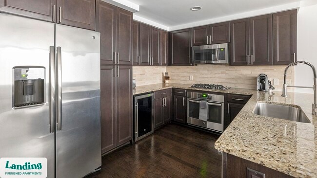 777 Preston St unit 7J, Houston, TX 77002 - photo 3