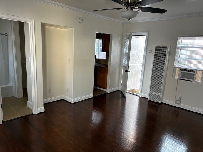 1251 E Appleton St, Long Beach, CA 90802 - photo 3