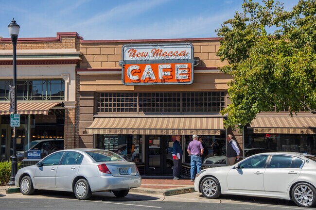 Downtown Pittsburg's New Mecca Cafe serves delicious mexican food.