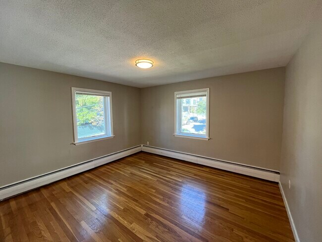 38 Evergreen St unit 3, Boston, MA 02130 - photo 4