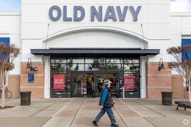 Sundale is an attractive place for those seeking a residential lifestyle near the Bay Area.